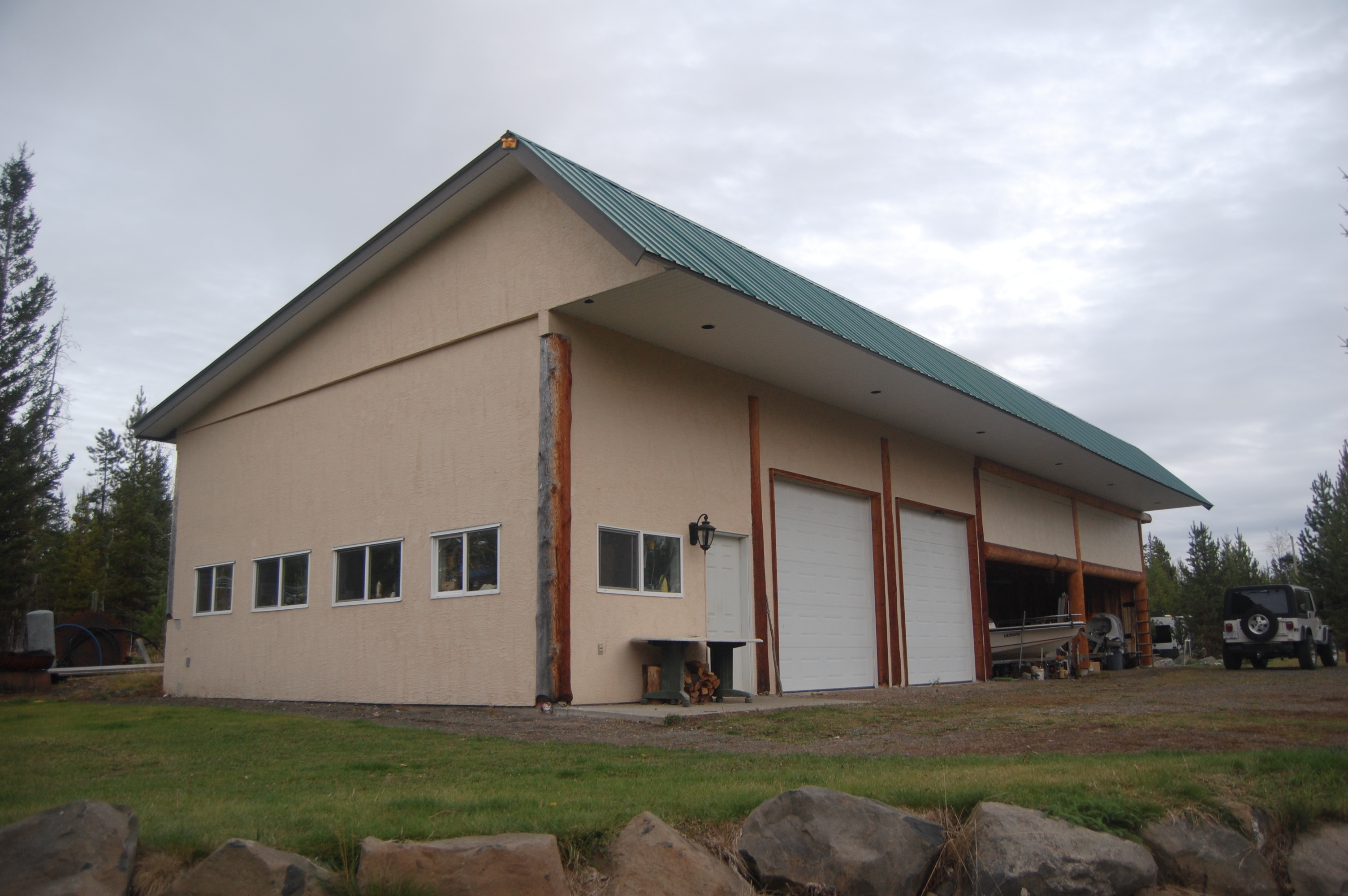 Special Features of Property Cariboo Waterfront Estate for sale